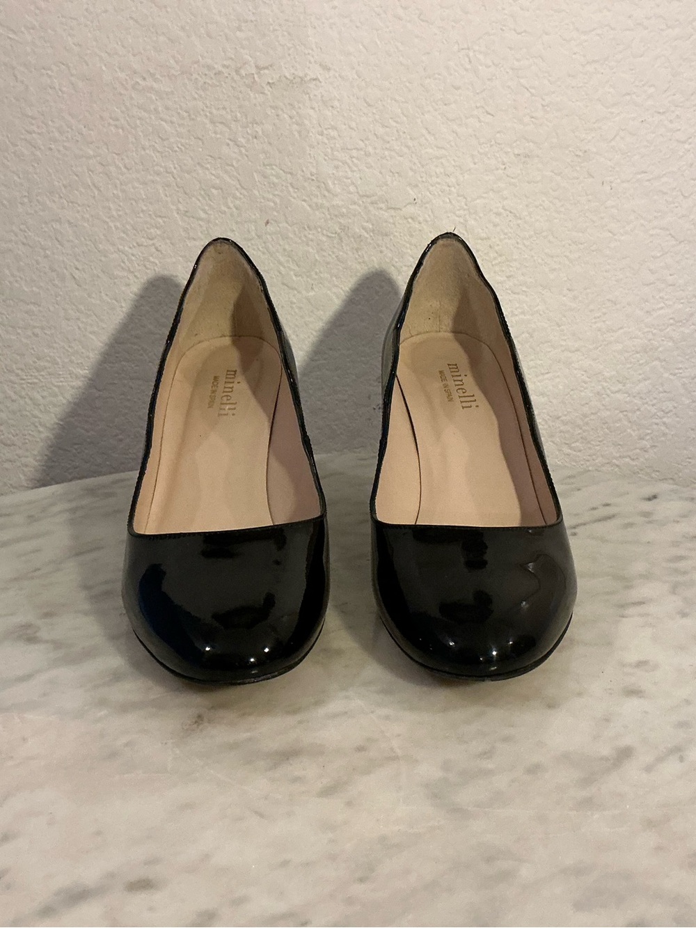 Minelli Black Patent Leather Classic Round-Toe Pumps
